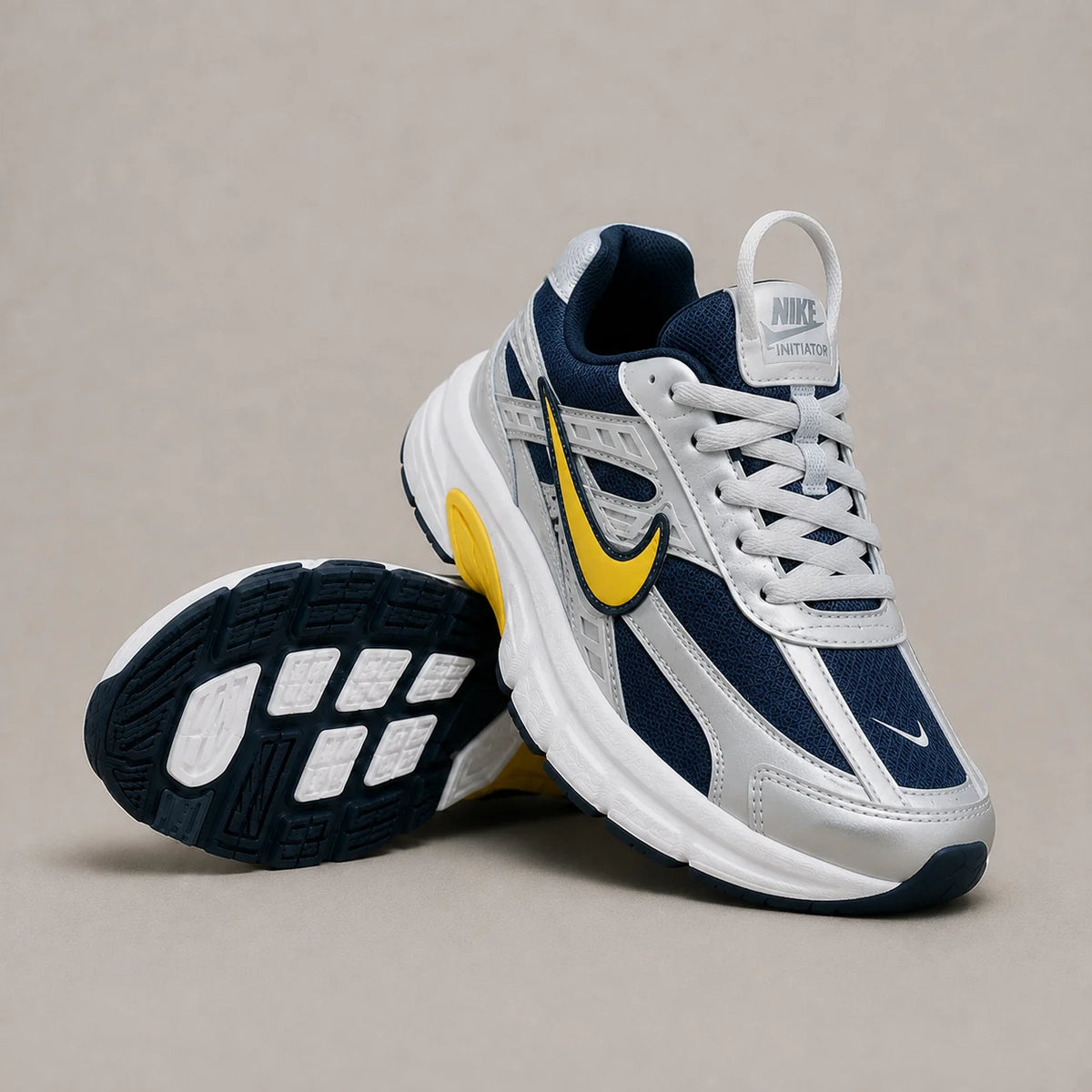 ¡Nuevas! Zapatillas Nike Frack®